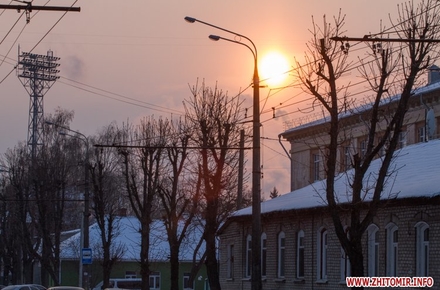 різдвяний засніжений ранок